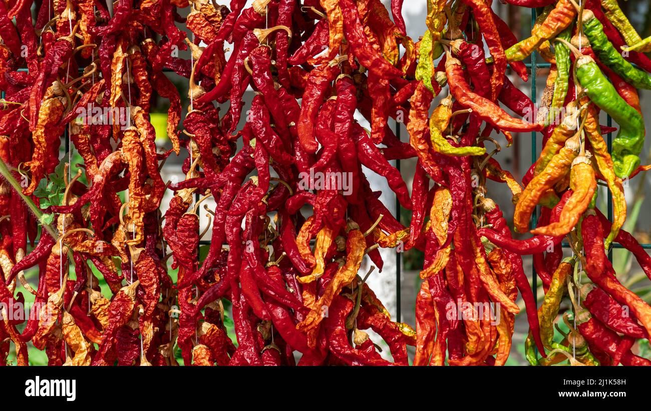 Hot dry red chilli hi-res stock photography and images - Alamy
