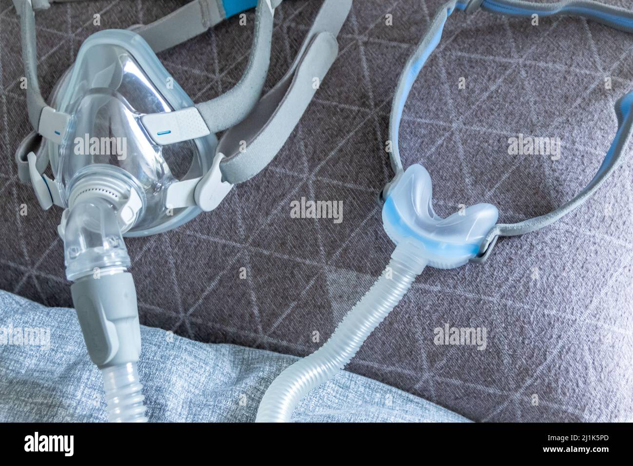 CPAP mask against obstructive sleep apnea helps patients respirator