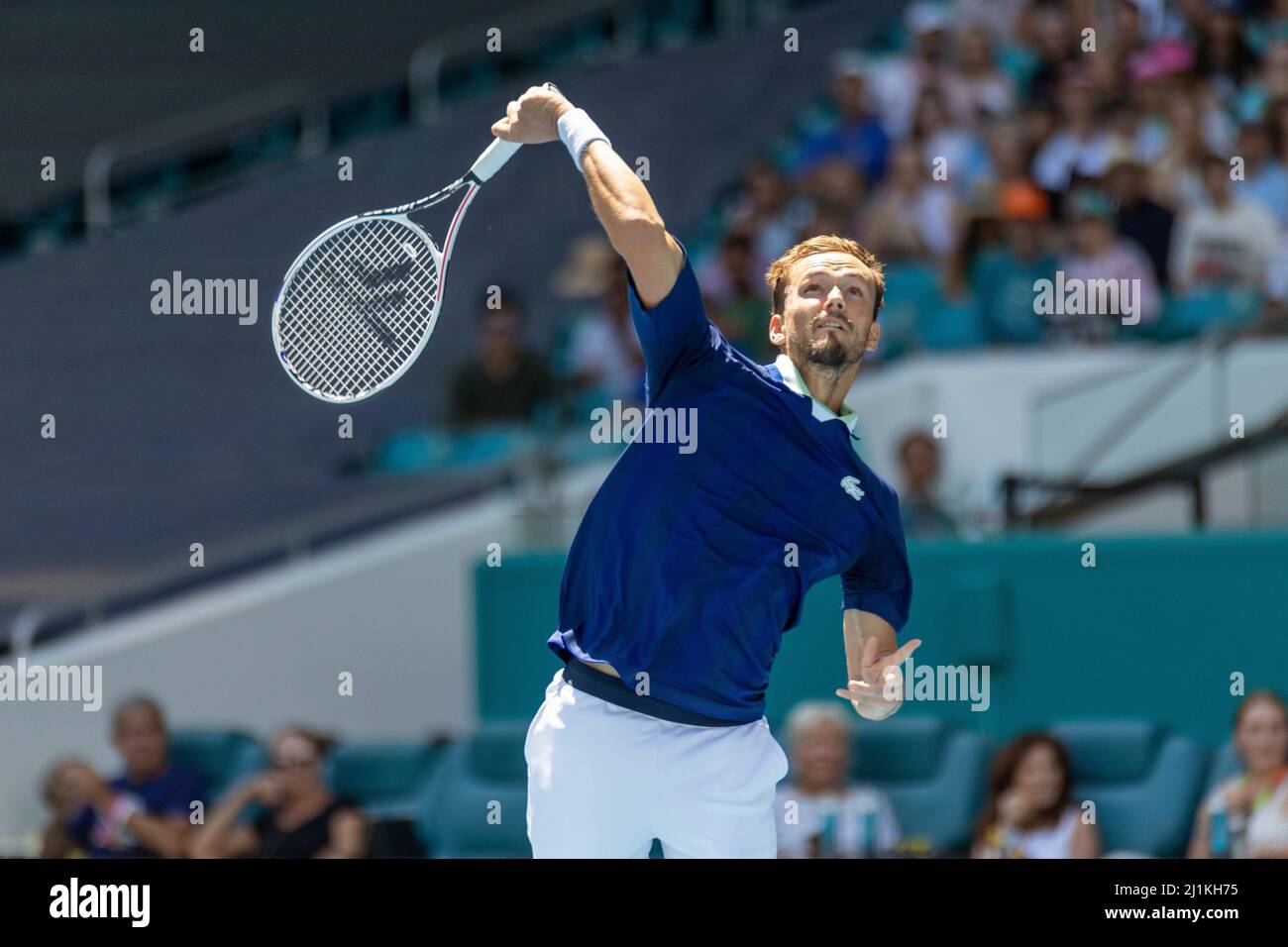 Miami Gardens, FL, USA. 26th March 2022. Andy Murray (GBR) vs Daniil Medvedev (RUS) during the world tennis tournament at the 2022 Miami Open powered by Itau. Score: 6-4, 6-2. Winner: Daniil Medvedev (RUS). Credit: Yaroslav Sabitov/YES Market Media/Alamy Live News. Stock Photo