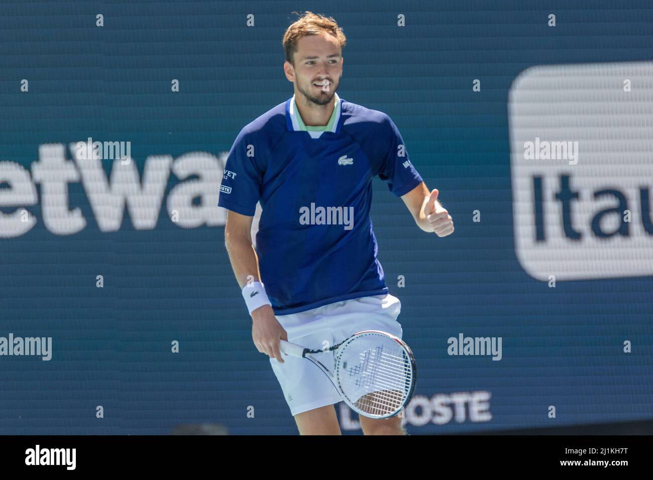 Miami Gardens, FL, USA. 26th March 2022. Andy Murray (GBR) vs Daniil Medvedev (RUS) during the world tennis tournament at the 2022 Miami Open powered by Itau. Score: 6-4, 6-2. Winner: Daniil Medvedev (RUS). Credit: Yaroslav Sabitov/YES Market Media/Alamy Live News. Stock Photo