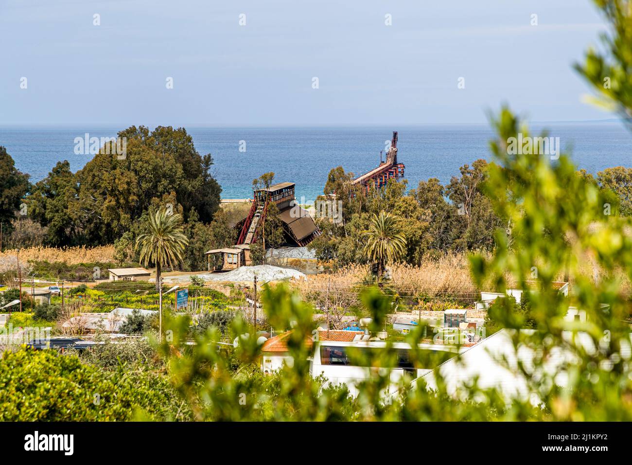 The last traces of copper mining in Cyprus are the conveyor belts that were used to load the ore from the Skouriotissa mine onto ships.. Gemikonağı, Turkish Republic of Northern Cyprus (TRNC) Stock Photo