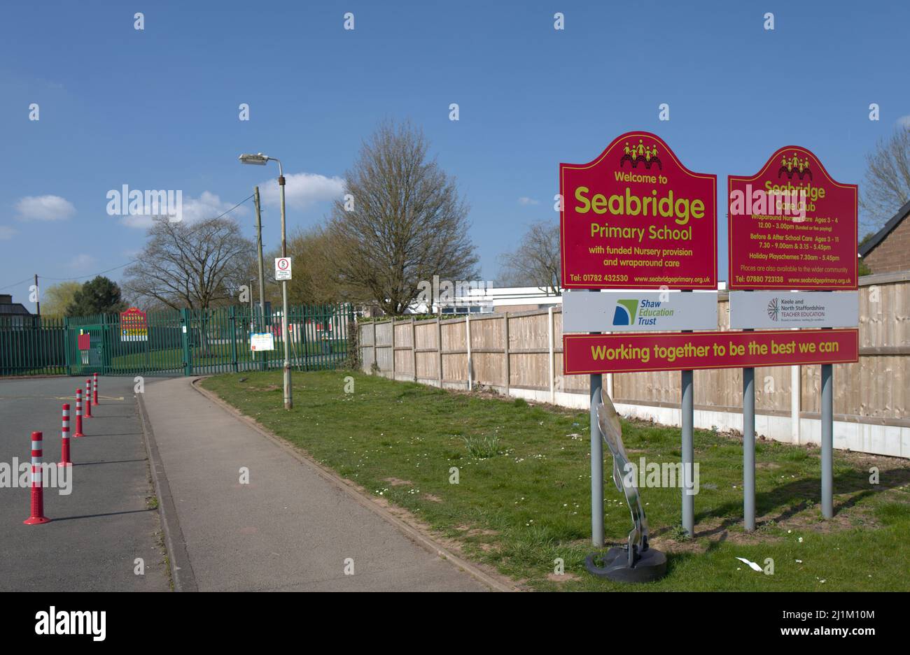 images of NewcastleunderLyme in Staffordshire including town centre