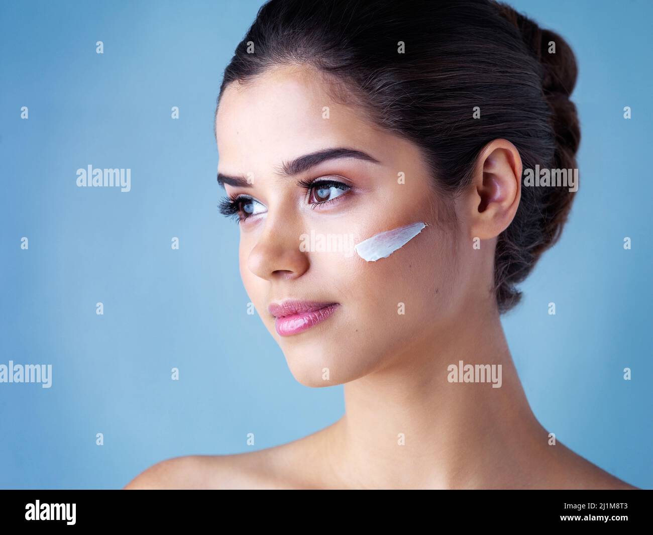 In her skin. In her skin. Лицо женщины. In her skin. Лицо.