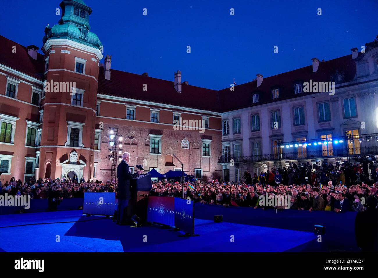 Warsaw, Poland. 26th Mar, 2022. U.S President Joe Biden delivers an address on the Russian invasion of Ukraine in the courtyard of the Royal Castle, March 26, 2022 in Warsaw, Poland. Biden called the invasion a “new battle for freedom” and that Putin 'cannot remain in power”. Credit: Adam Schultz/White House Photo/Alamy Live News Stock Photo