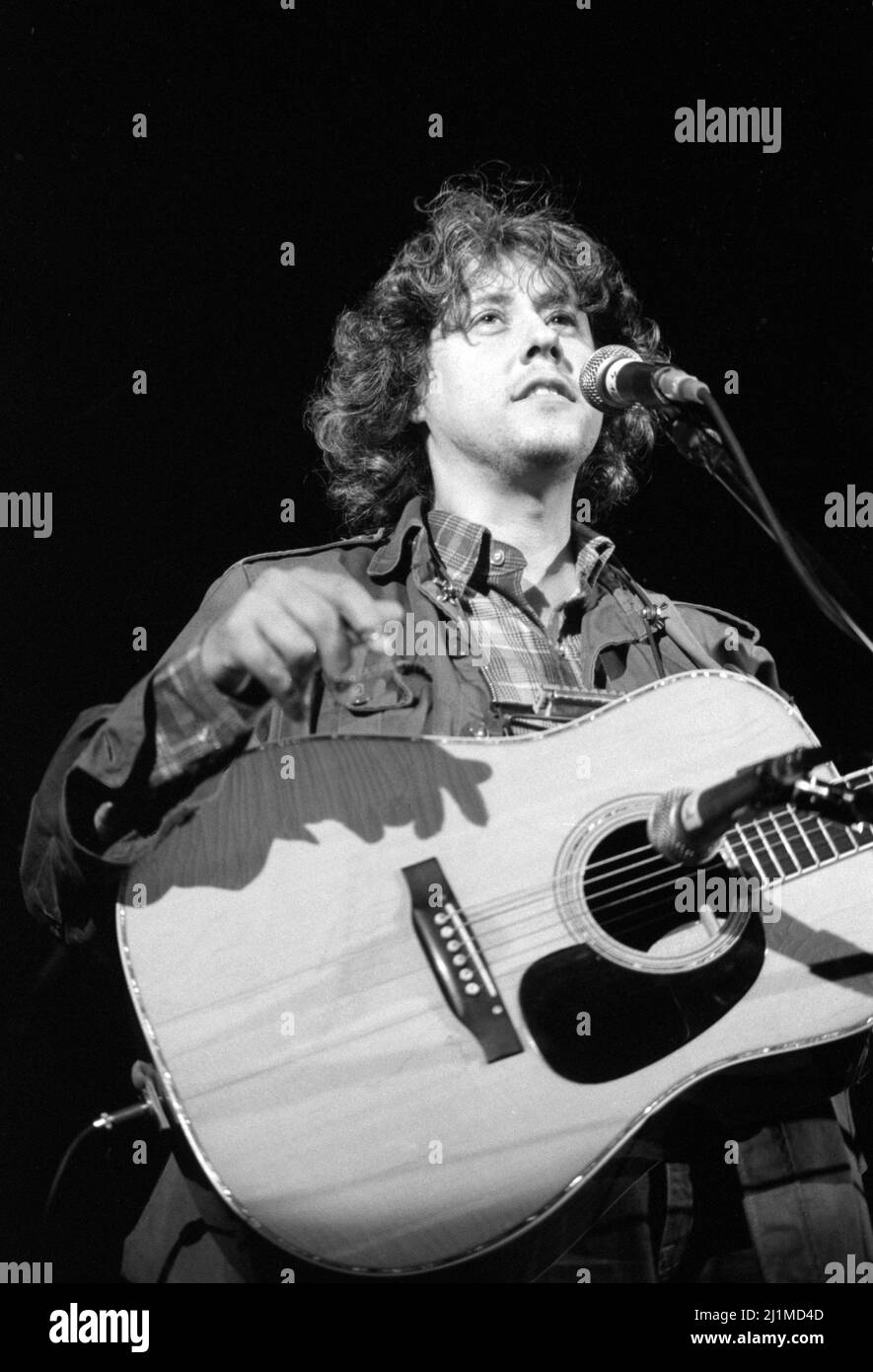 American musician Arlo Guthrie performing in London, England in 1981 Stock Photo