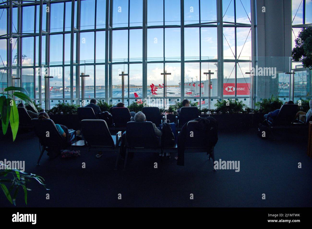 Boarding gates hi-res stock photography and images - Alamy