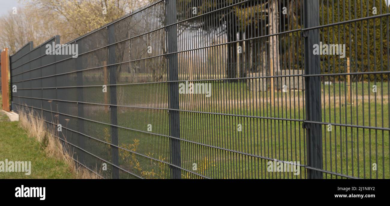 Garden graphic barrier fence hi-res stock photography and images - Alamy