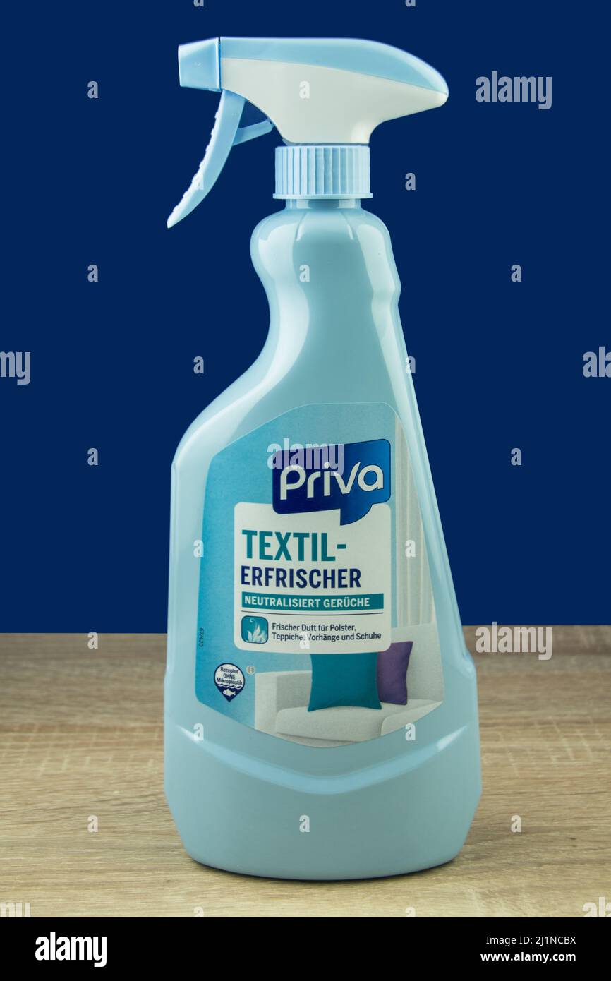 Hamburg, Germany - Febuary 22 2022: Budni Priva Textil Erfrischer Spray auf Holz Hintergrund - Budni Priva Textile Refresher Spray on a wooden backgr Stock Photo