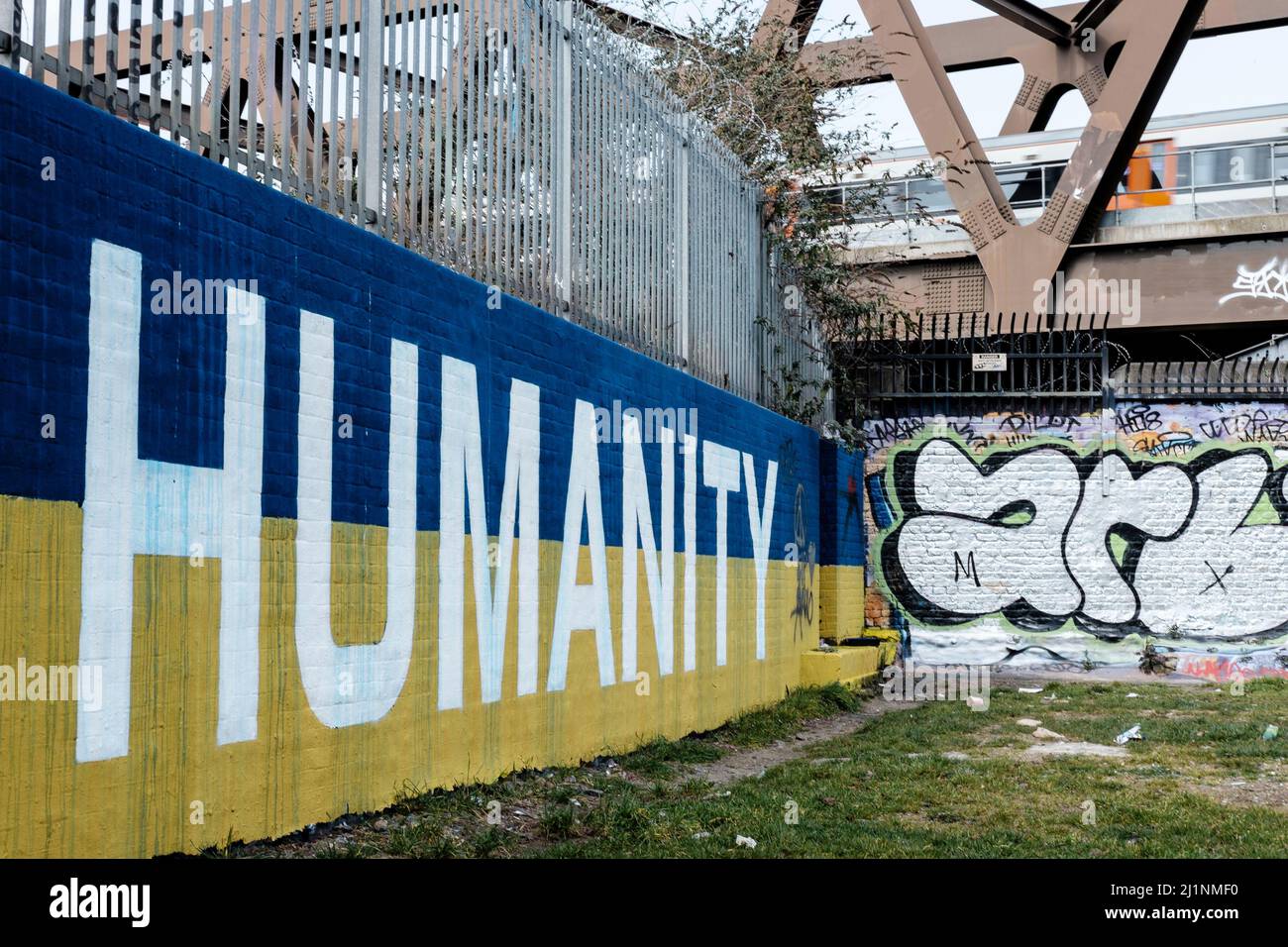 Graffiti uk east hi-res stock photography and images - Alamy