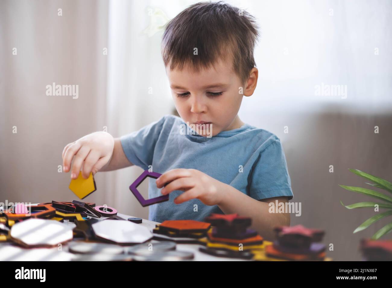 Cute geometric shapes hi-res stock photography and images - Alamy