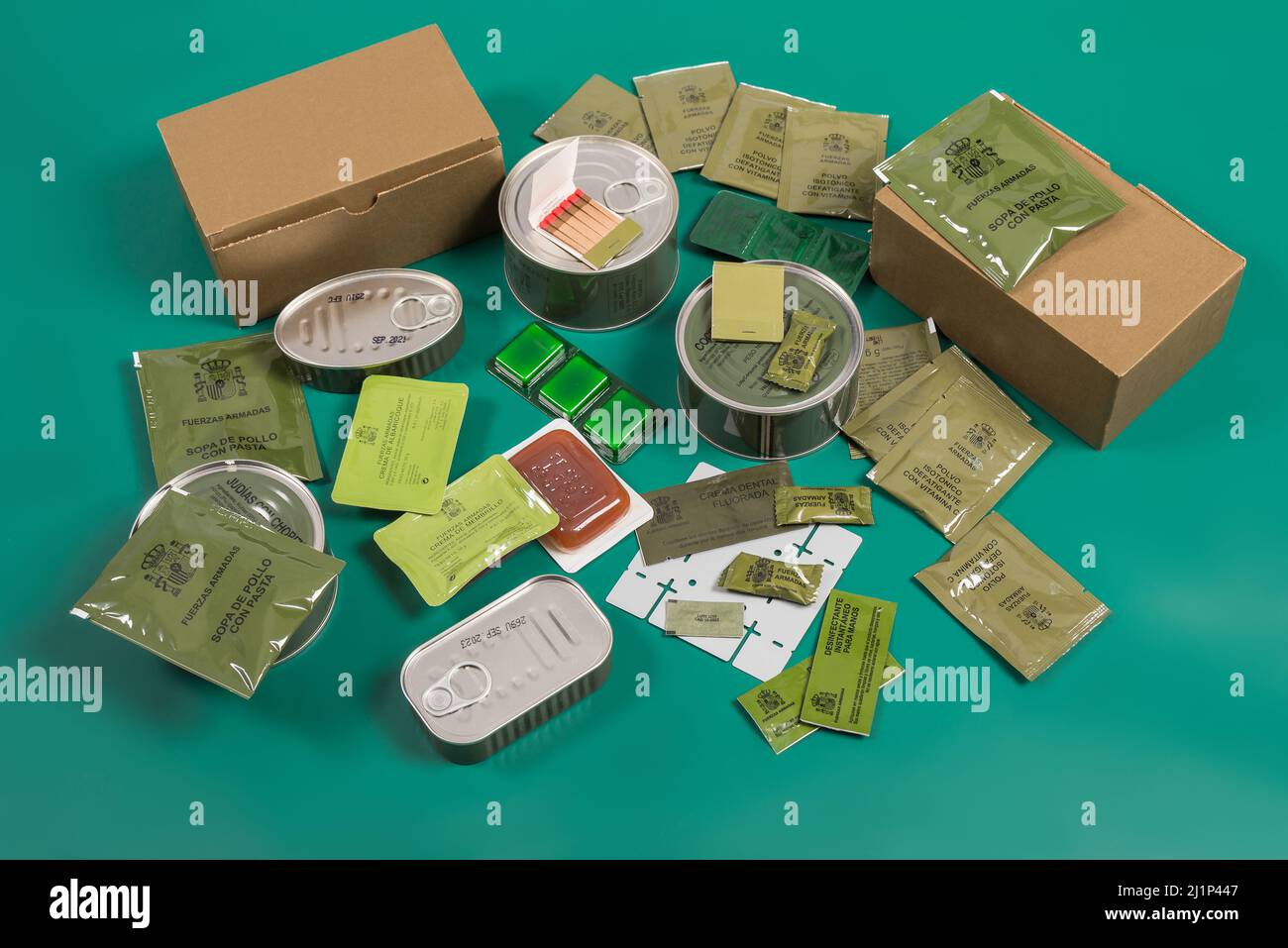 Individual combat rations, Spanish army military food kit, MRE. Stock Photo