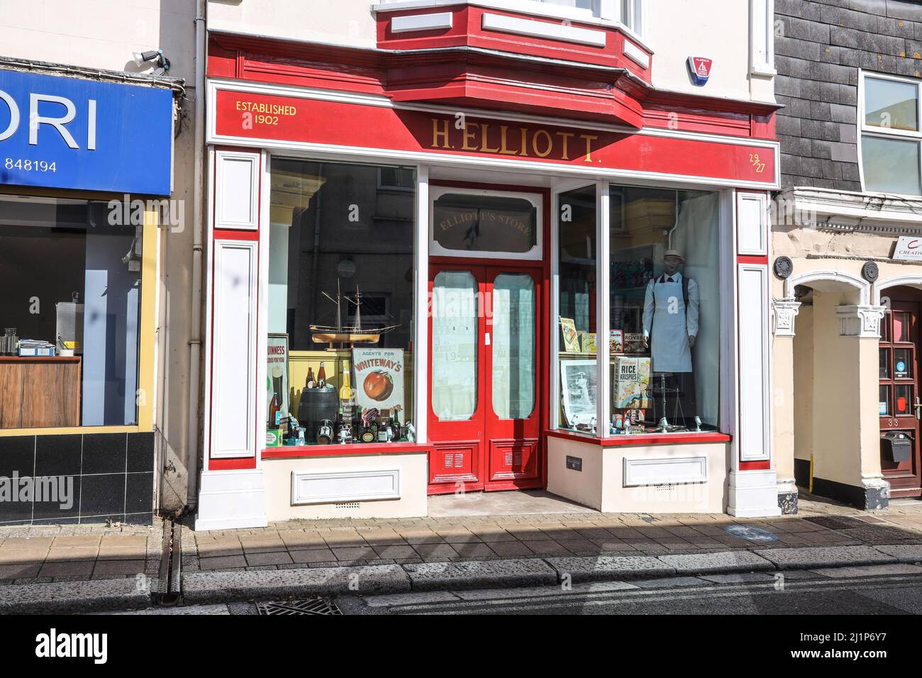A tripback in time to H Elliott’s a general shop turned into a museum at Saltash in Cornwall Stock Photo