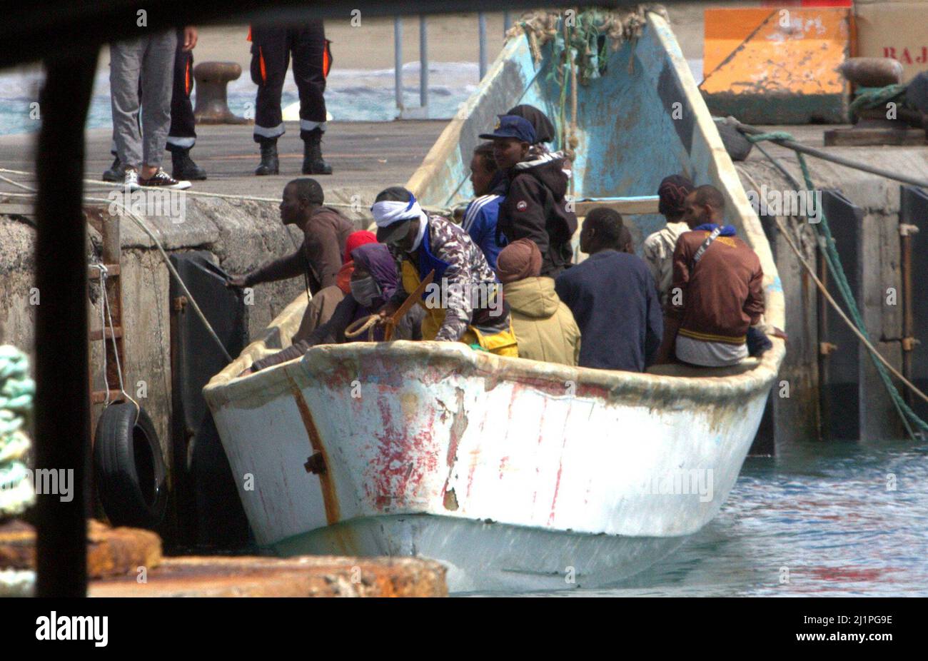 Tenerife, Spain. 27th Mar, 2022. Arrival of a small boat to the Christians with 12 male migrants from Mali, Senegal and Mauritania all in good health, they had been at sea for 7 days. (Credit Image: © Mercedes Menendez/Pacific Press via ZUMA Press Wire) Credit: ZUMA Press, Inc./Alamy Live News Stock Photo