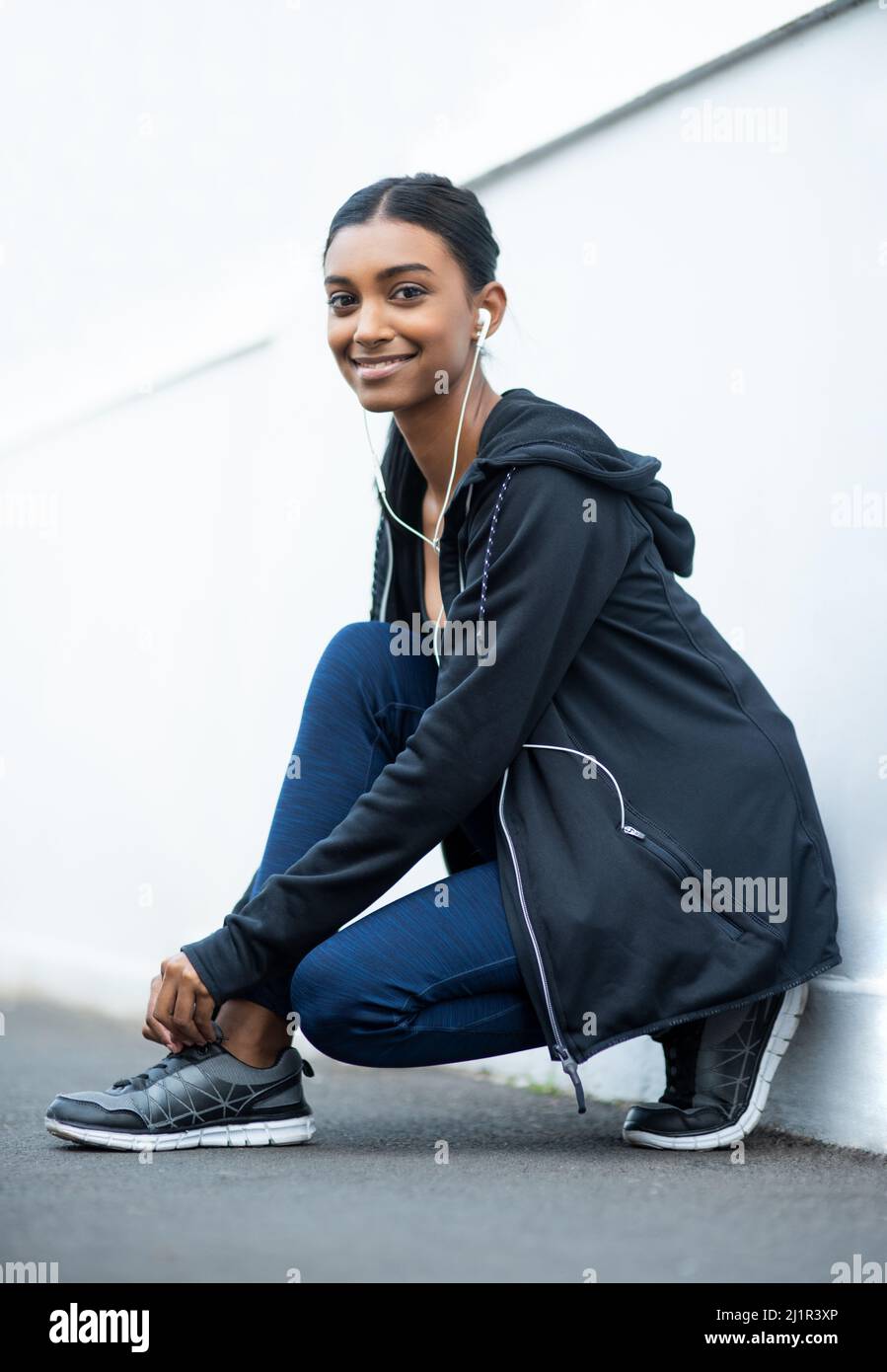 Stumbling Portrait Woman stumble street hi-res stock photography and images - Alamy