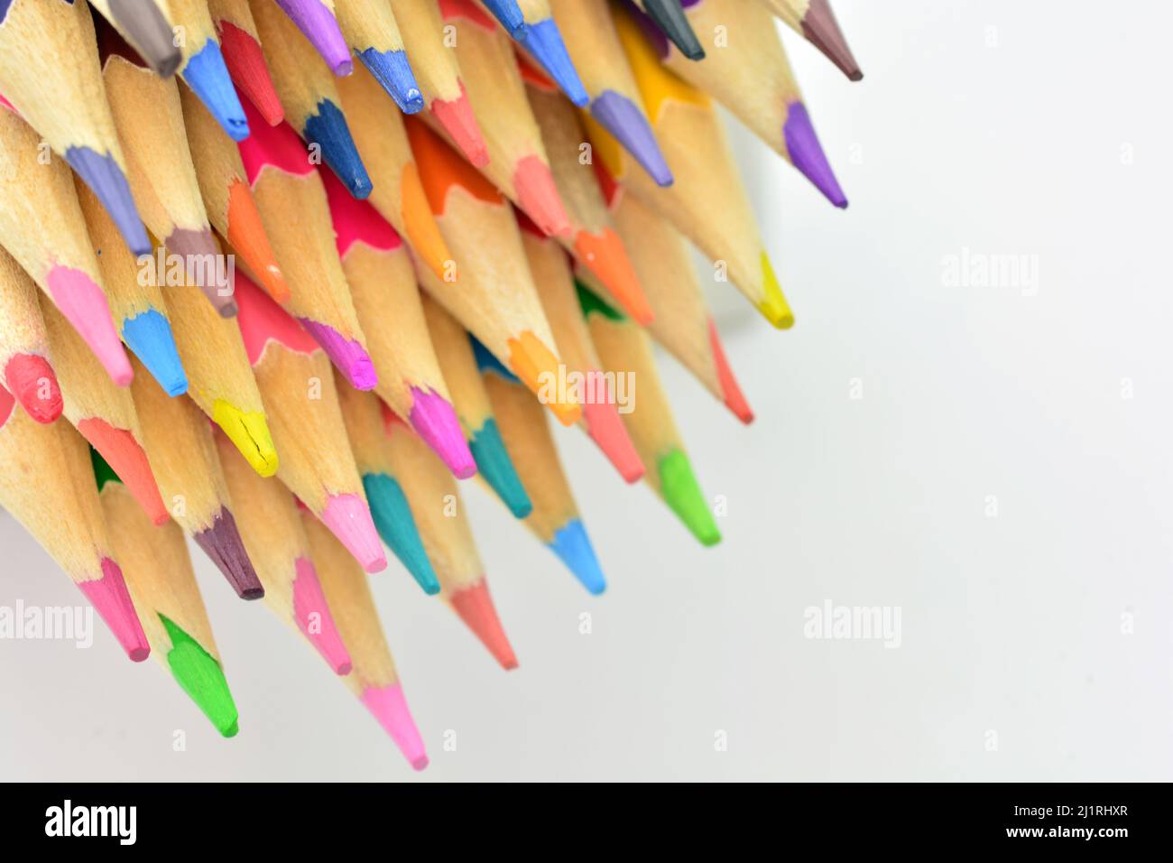 detalles de puntas de lápices de colores, aislado sobre fondo blanco Stock Photo