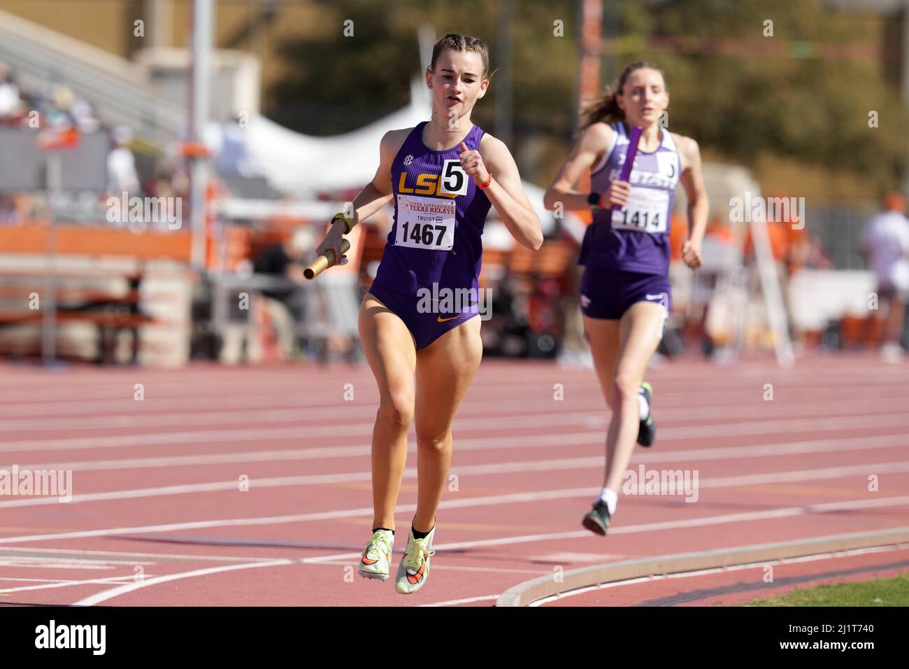 Hannah Carroll runs the third leg on the LSU women's 4 x 800m relay ...