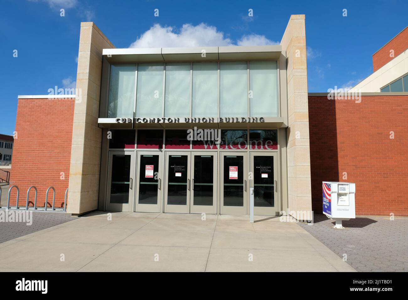 Entrance to the Compton Union Building on the campus of Washington State University in Pullman, Washington, USA; CUB student center. Stock Photo