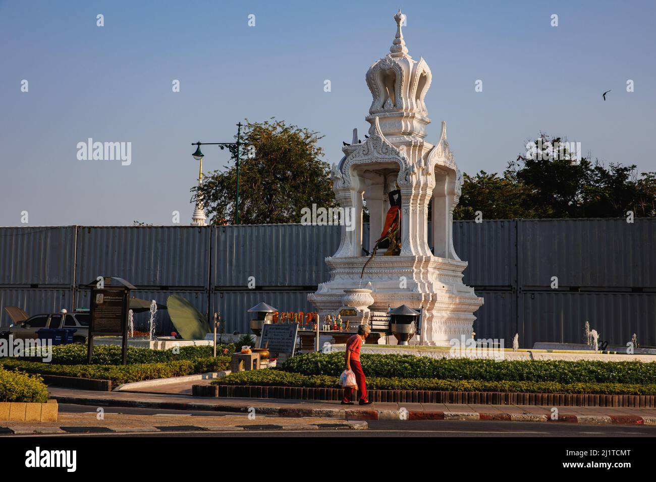 Bangkok, Thailand. 15th Mar, 2022. View of the Shrine of Mae Thorani in Bangkok. Rattanakosin Island, Bangkok's inner area is the core of the historical and cultural zone of Bangkok. This place is also known as an old town because of the ages of the zone that more than 100 years of existence. Not only palace, temples, and landmarks this zone include the life and activities of the human who live around the sacred area of Bangkok. (Credit Image: © Varuth Pongsapipatt/SOPA Images via ZUMA Press Wire) Stock Photo