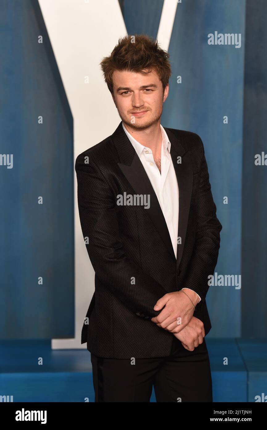 Joe keery stranger things premiere hi-res stock photography and images -  Alamy