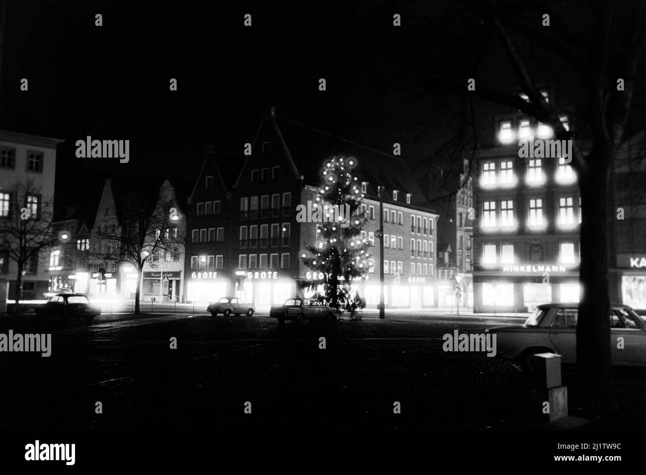 Am Sande im Statdzentrum von Lüneburg, 1962. Am Sande square in downtown Lüneburg, 1962. Stock Photo