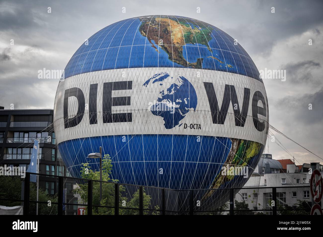 Berlin, Germany - August 4, 2021: Welt Balloon (Formerly Hi-Flyer), Air  Service Berlin Weltballon in city center Stock Photo - Alamy