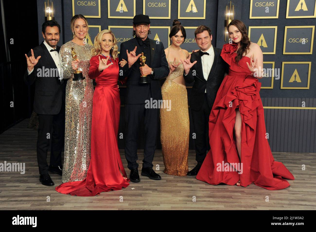 Los Angeles, CA. 27th Mar, 2022. Emilia Jones, Daniel Durant, Sian Heder, Marlee Matlin, Eugenio Derbez, Fabrice Gianfermi, Patrick Wachsberger, Troy Kotsur, Amy Forsyth, Philippe Rousselet in the press room for 94th Academy Awards - Press Room, Dolby Theatre, Los Angeles, CA March 27, 2022. Credit: Elizabeth Goodenough/Everett Collection/Alamy Live News Stock Photo