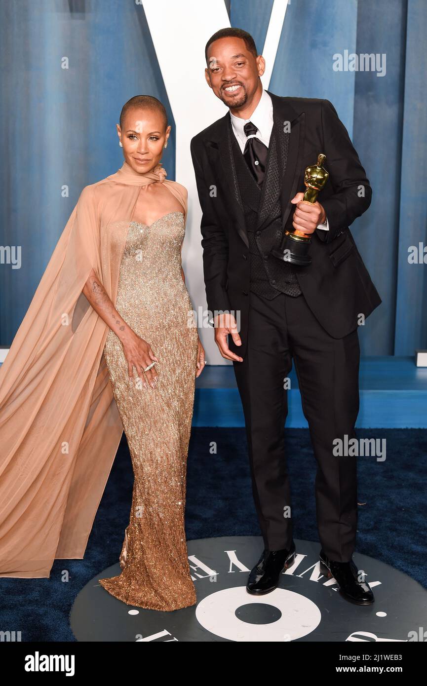Los Angeles, USA. 28th Mar, 2022. March 27th, 2022, Los Angeles, USA. Will Smith and wife Jada Pinkett Smith attending the Vanity Fair Oscar Party 2022, Wallis Annenberg Center for the Performing Arts, Los Angeles. Credit: Doug Peters/Alamy Live News Stock Photo