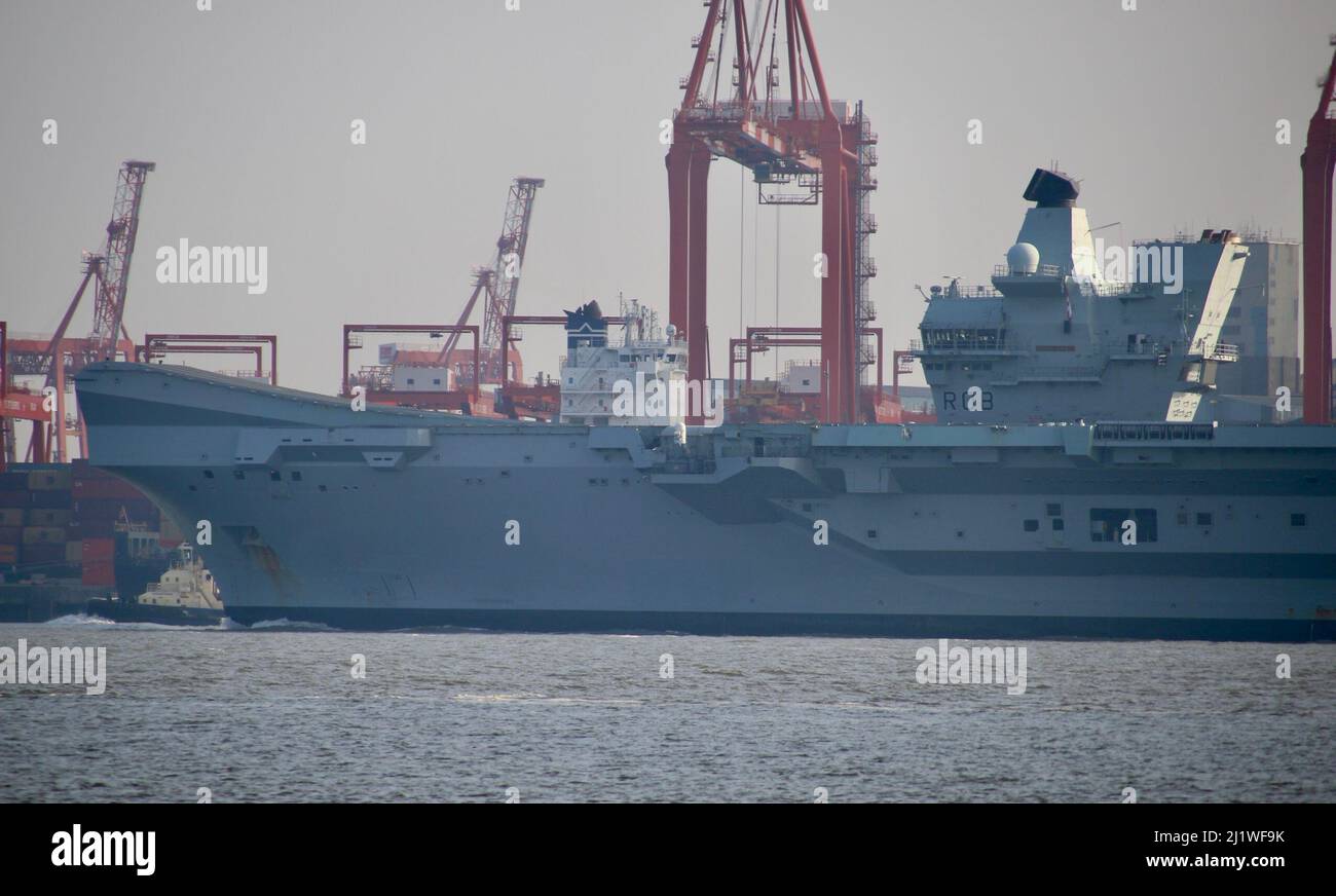 HMS Queen Elizabeth Stock Photo Alamy