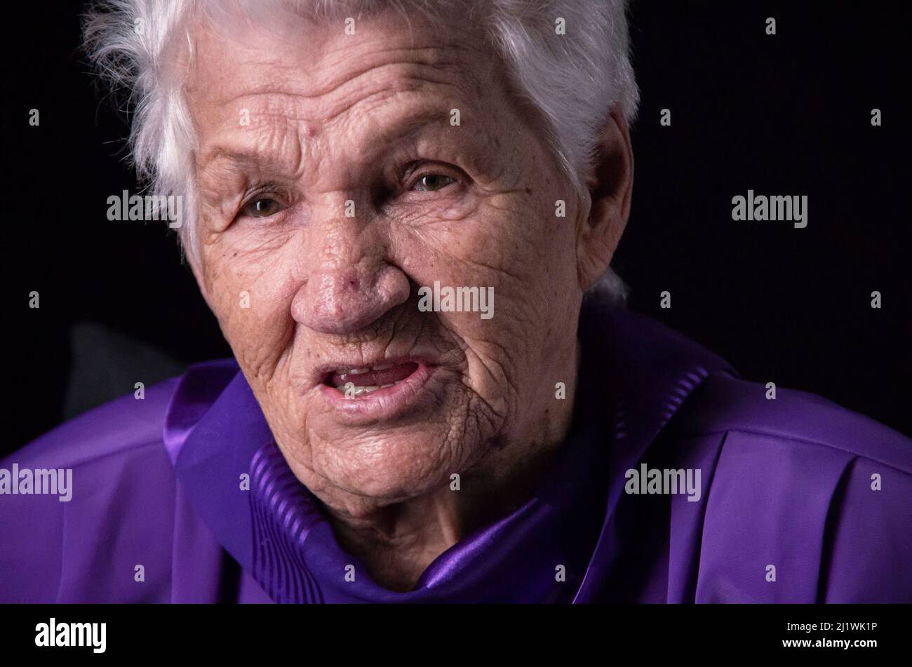 Elderly black woman face hi-res stock photography and images - Alamy