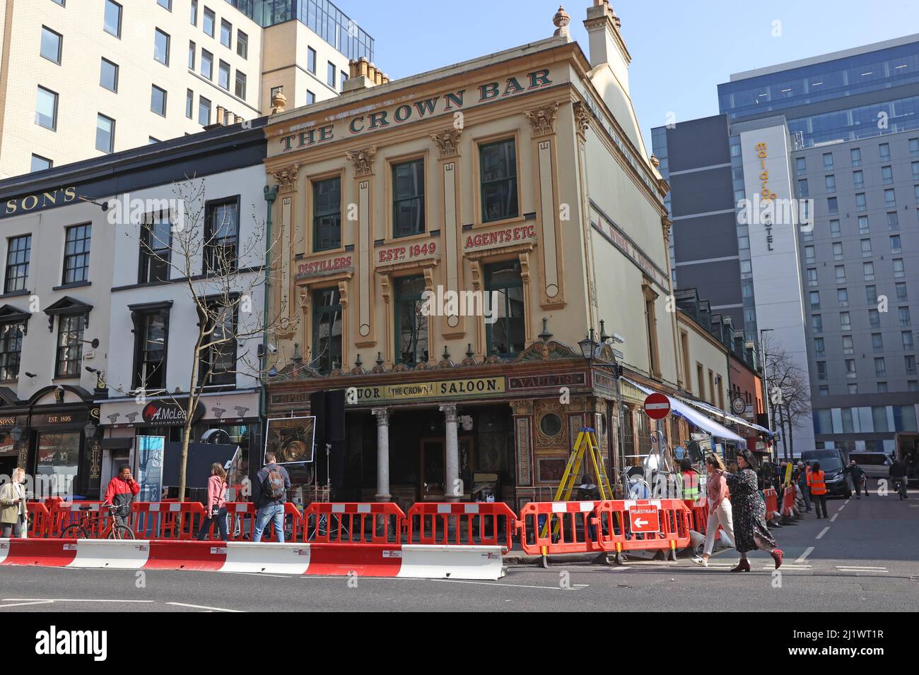 The Crown Bar in Belfast where American comedian Kevin Hart is filming the heist comedy Lift. Picture date: Monday March 28, 2022. Stock Photo