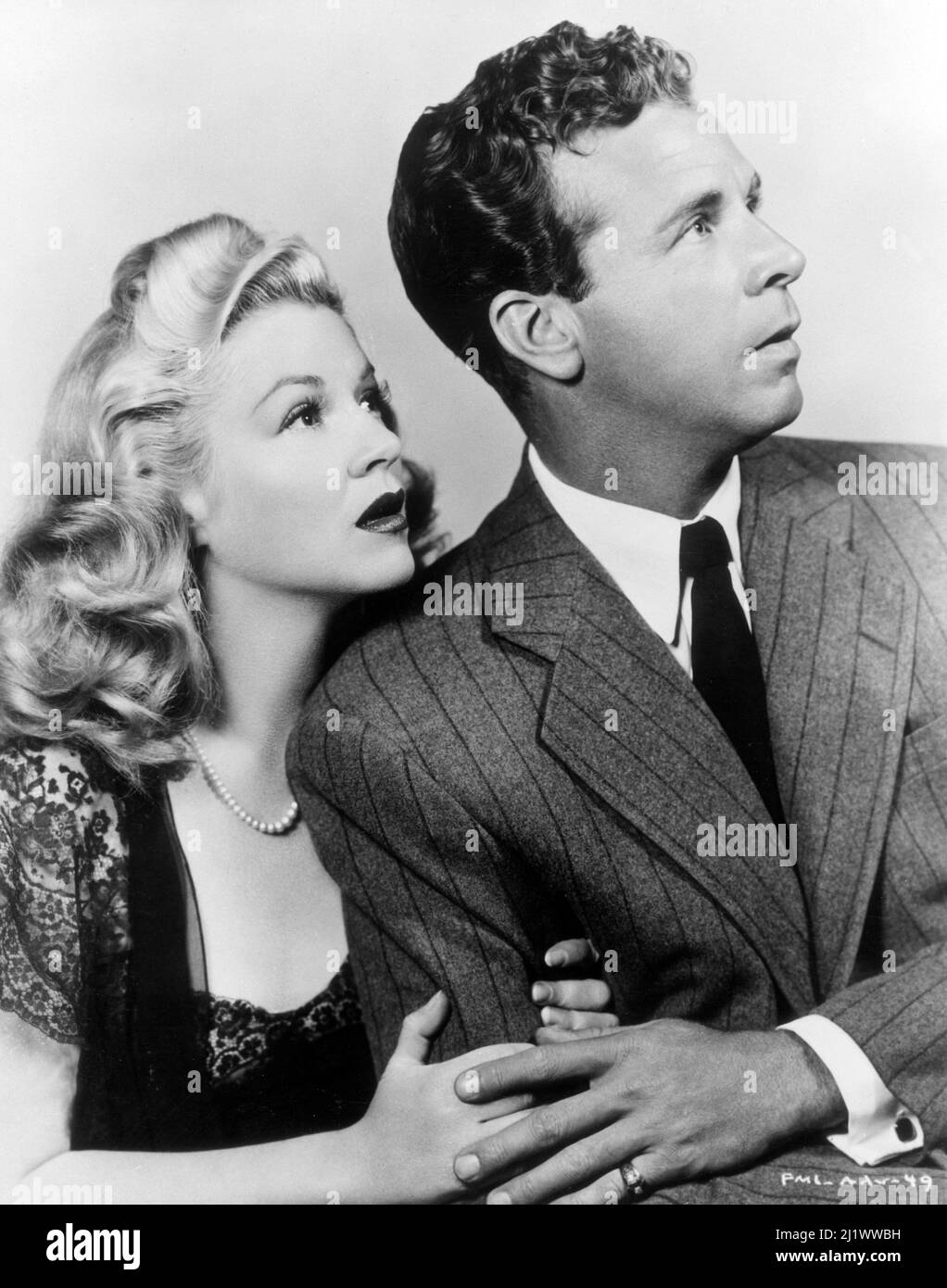 CLAIRE TREVOR and DICK POWELL in MURDER, MY SWEET (1944), directed by ...