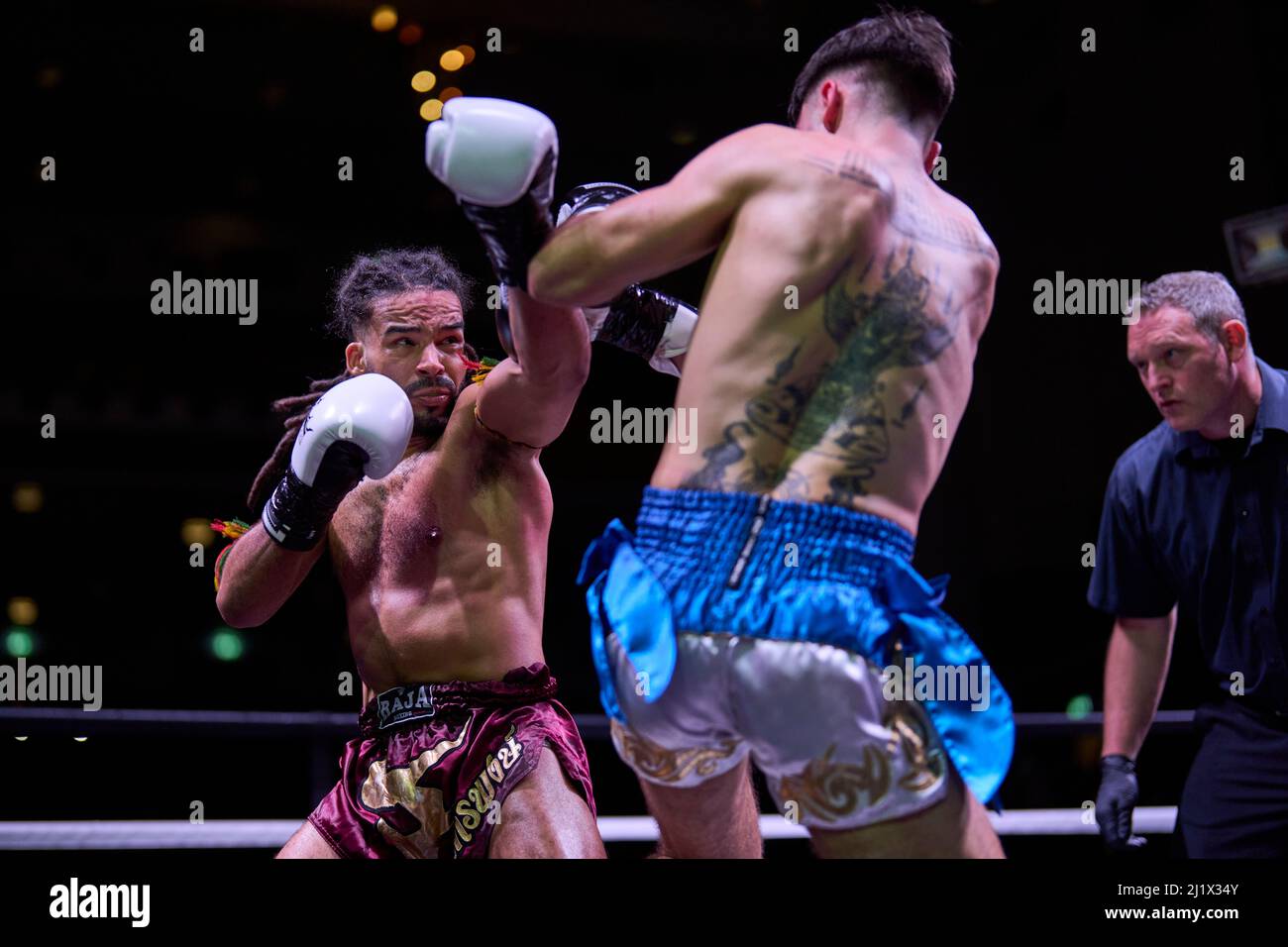Muay Thai Kick boxing Stock Photo - Alamy