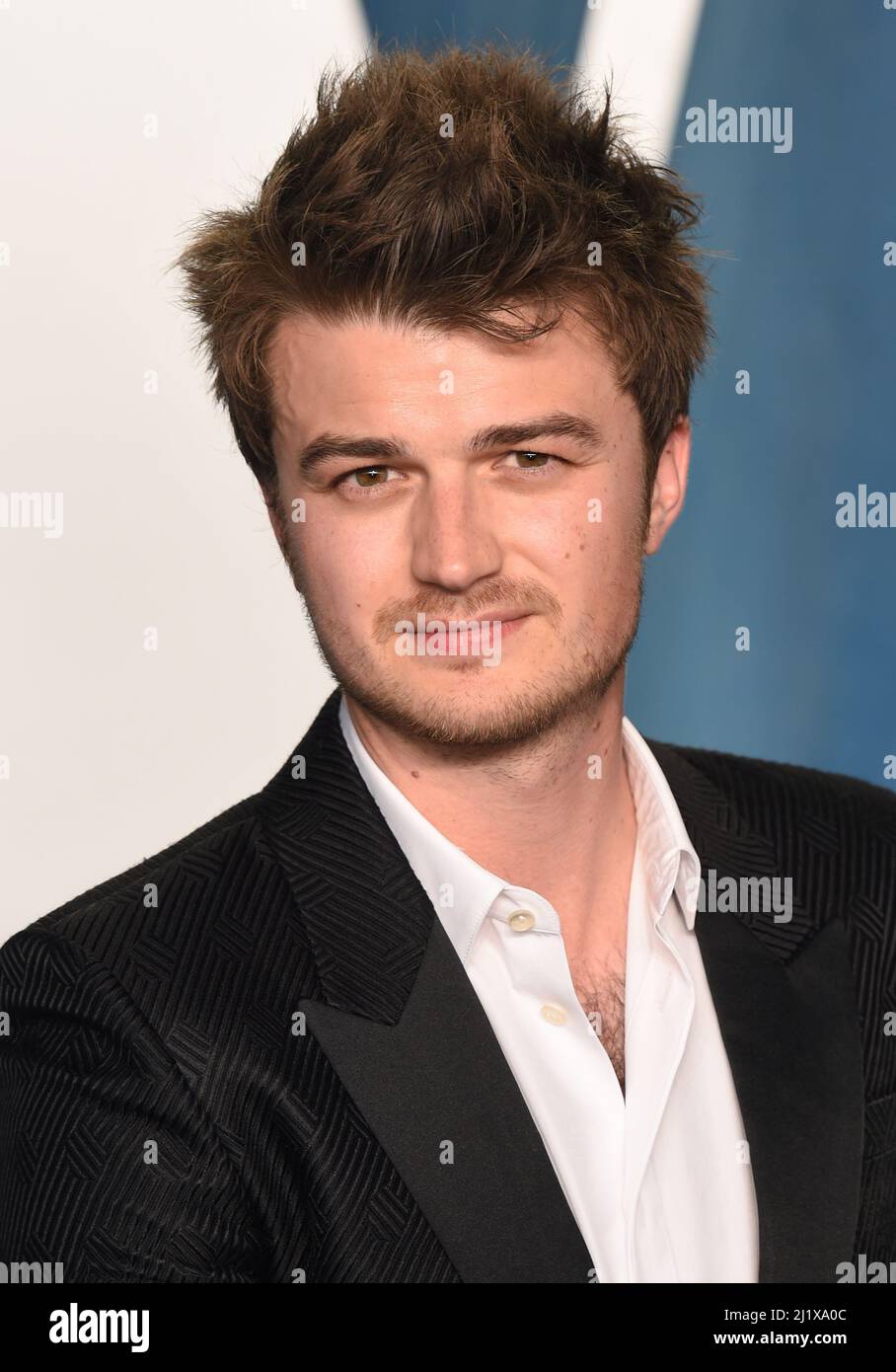 Joe keery hi-res stock photography and images - Alamy