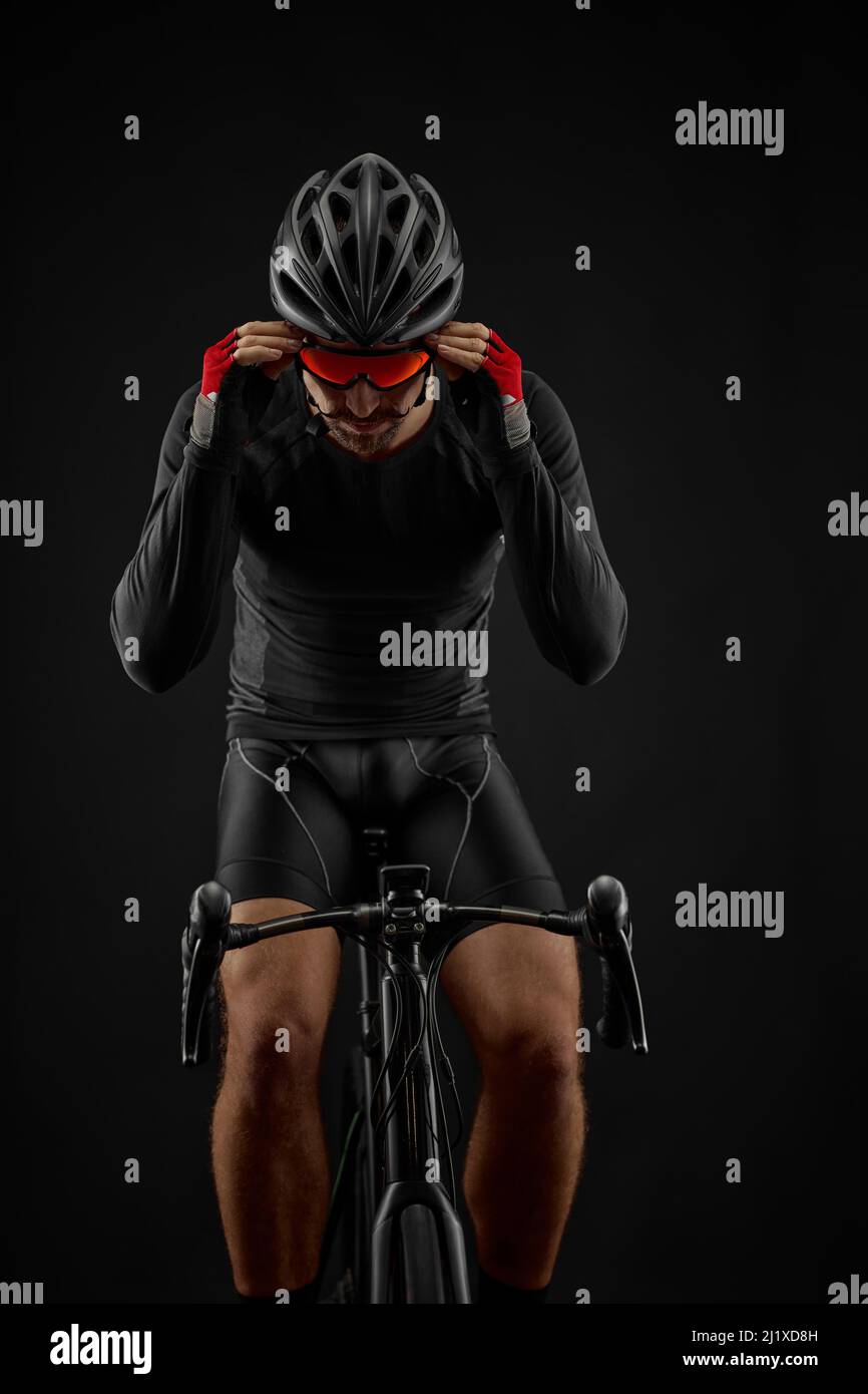 Professional cyclists riding road bicycles hi-res stock photography and ...