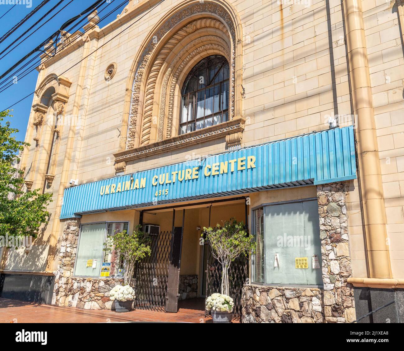 Los Angeles, CA, USA - March 27, 2022: Exterior of the Ukrainian Culture Center in Los Angeles, CA. Stock Photo