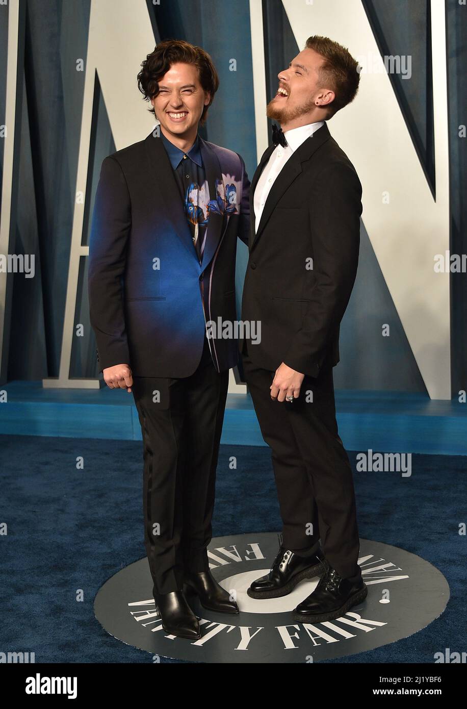Cole Sprouse and Dylan Sprouse at the 2022 Vanity Fair Oscar Party hosted by editor Radhika Jones at the Wallis Annenberg Center for the Performing Arts on March 27, 2022 in Beverly Hills, CA. © OConnor-Arroyo/AFF-USA.com Credit: AFF/Alamy Live News Stock Photo