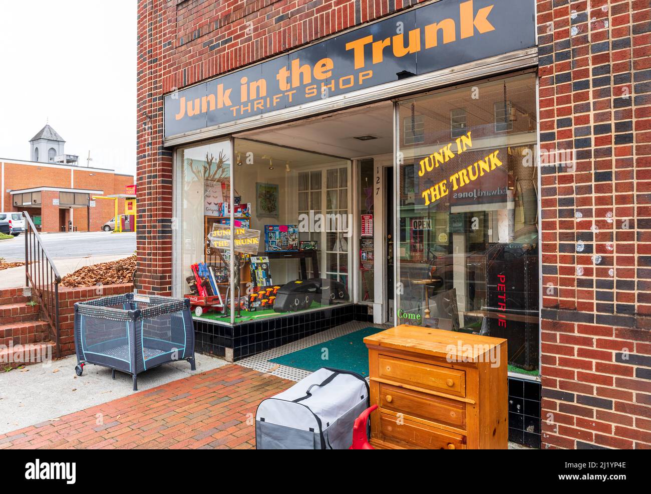 VALDESE, NC, USA24 MARCH 2022 A 2nd hand store on Main St. called