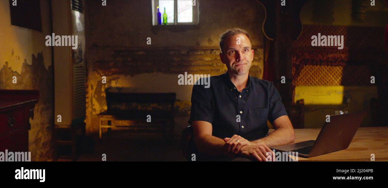 TRUST NO ONE: THE HUNT FOR THE CRYPTO KING, Nathan Vanderklippe, 2022. ©  Netflix / Courtesy Everett Collection Stock Photo - Alamy