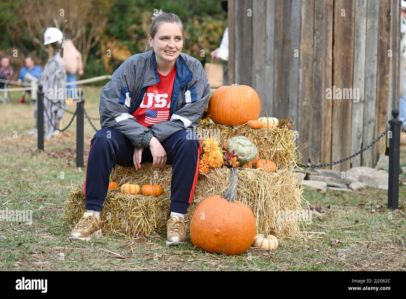 TO FLATCH, Holmes, Pilot', (Season 1, ep. 101, aired Mar. 17