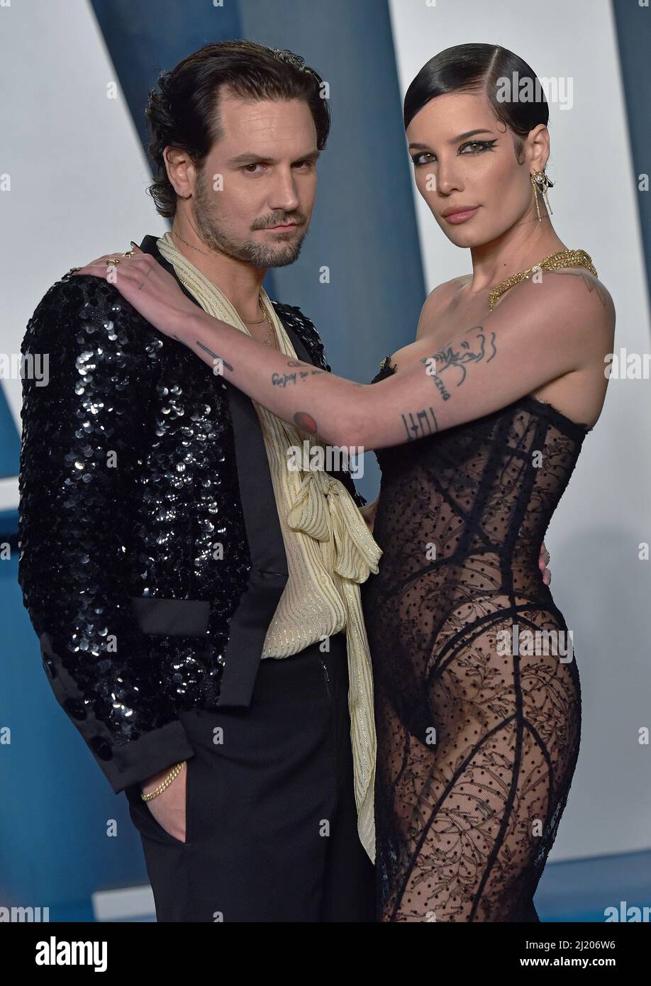 Beverly Hills, United States. 28th Mar, 2022. Halsey (R) and her