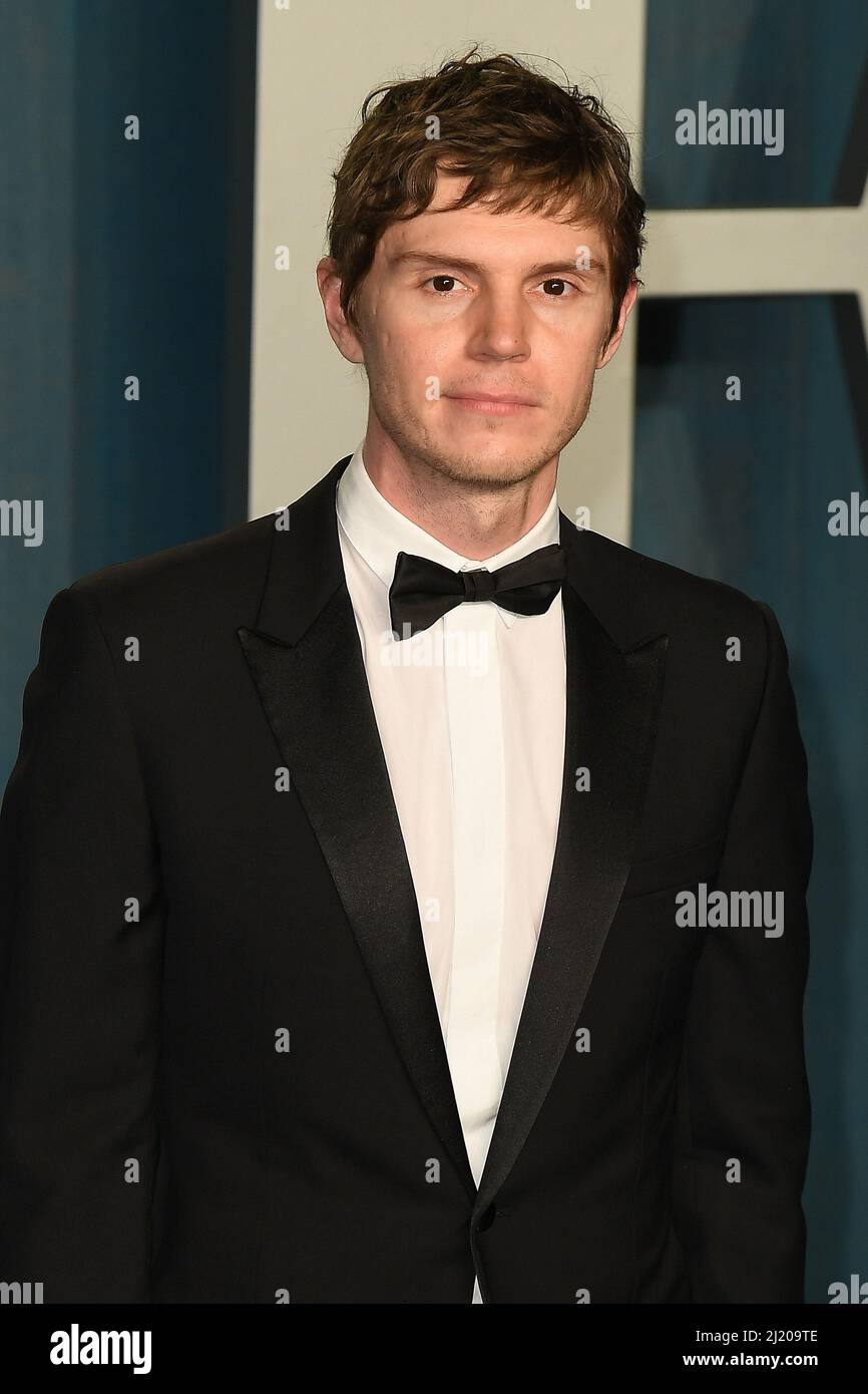 Evan Peters attends the 2022 Vanity Fair Oscar Party at the Wallis ...