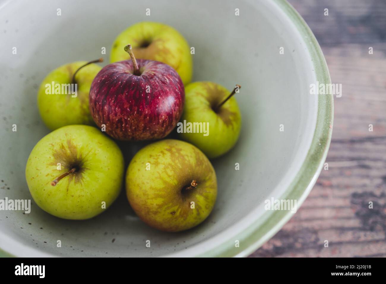 Green vs red apple: Which is healthier?