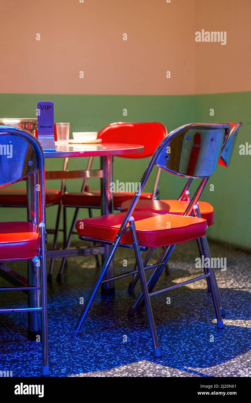 Eighties retro style Chinese restaurant food stall seating Stock Photo