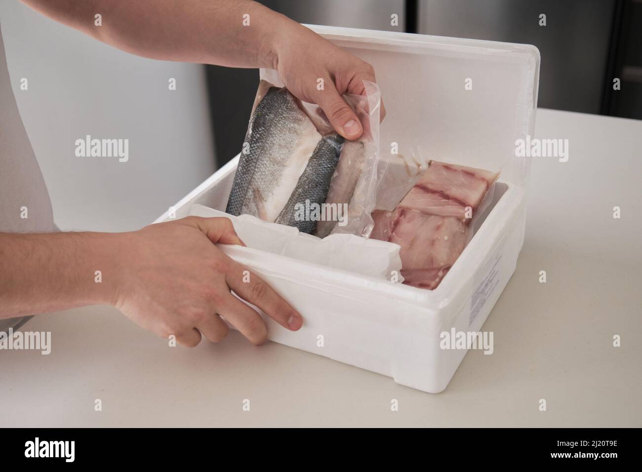 Polystyrene fish delivery box hires stock photography and images Alamy