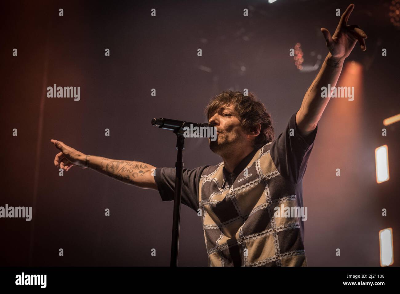 Louis tomlinson 2022 hi-res stock photography and images - Alamy