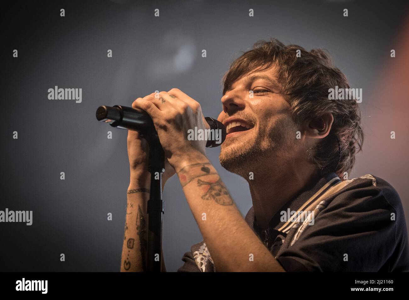 Louis tomlinson 2022 hi-res stock photography and images - Alamy