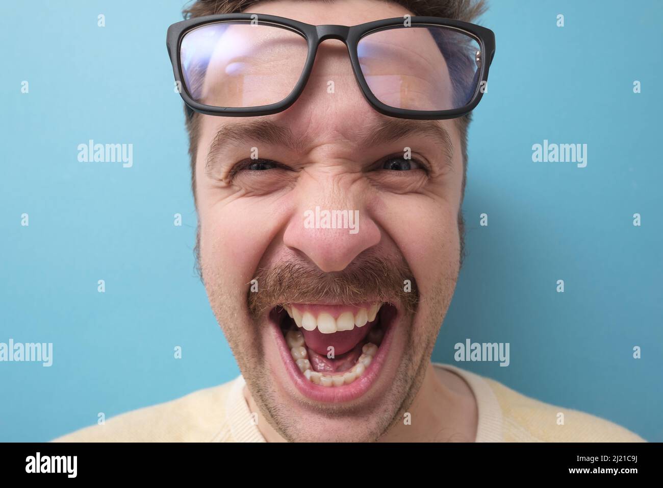 Man with big teeth hires stock photography and images Alamy