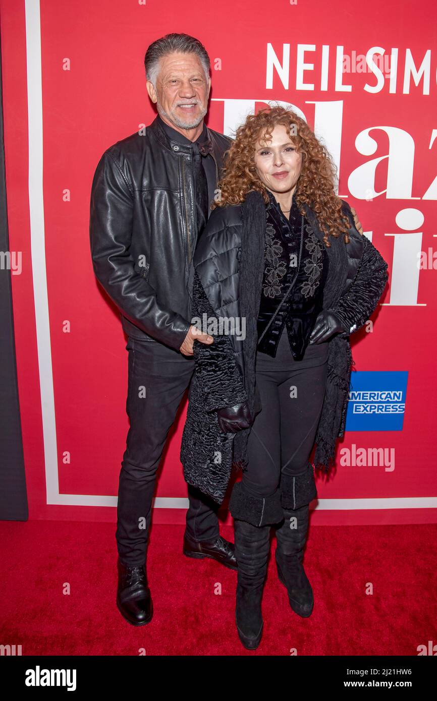 New York, United States. 28th Mar, 2022. Bernadette Peters (R) and