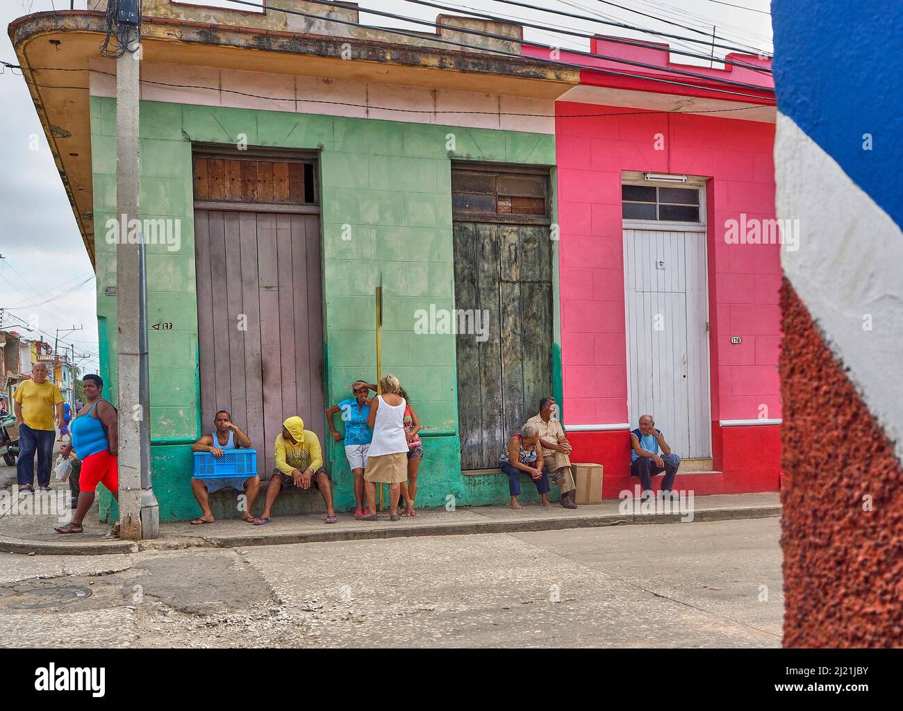 People wait for a grocery to open, Cuba, Sancti Spiritus, Trinidad Stock Photo