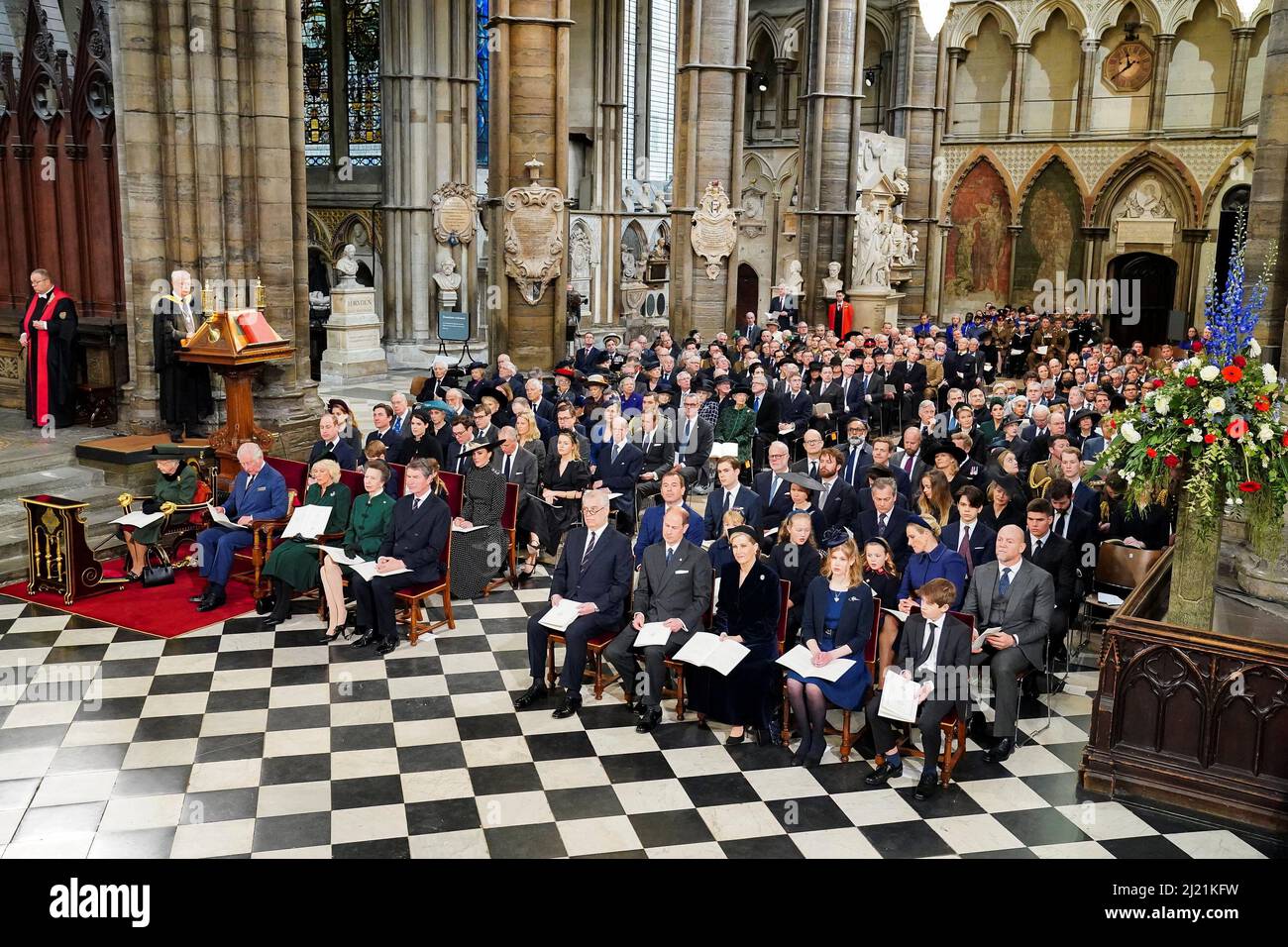 Westminster Abbey Christmas Concert 2022 Britain's Queen Elizabeth, Prince Charles, Camilla Duchess Of Cornwall,  Anne Princess Royal, Vice Admiral Sir Timothy Laurence, Prince Andrew Duke  Of York, Prince Edward, Earl Of Wessex, His Wife Sophie, Countess Of